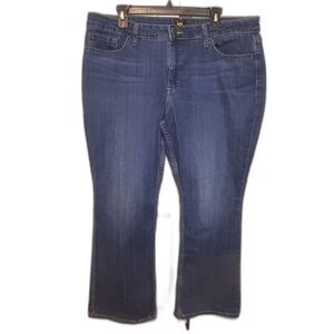 LEE Women's Legendary Regular Bootcut Jean 18S